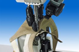 Одноигольная машина с левой колонковой платформой Durkopp Adler 888-356122-М Одноигольная машина с левой колонковой платформой Durkopp Adler 888-356122-М